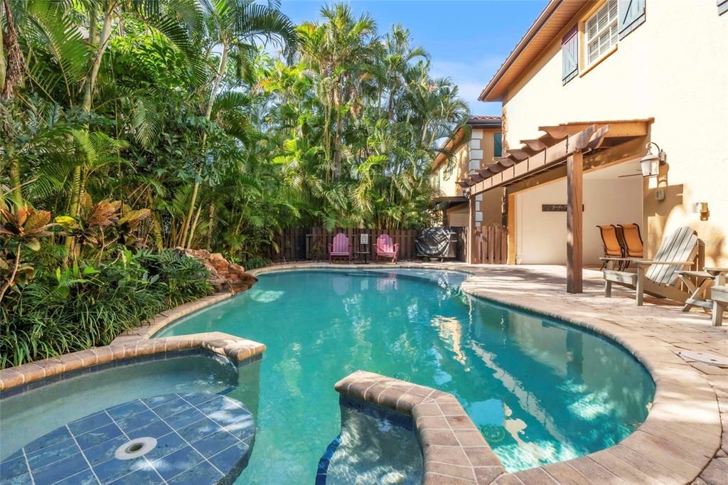 En Venta: $1,345,000 (3 camas, 3 baños, 1590 Pies cuadrados)