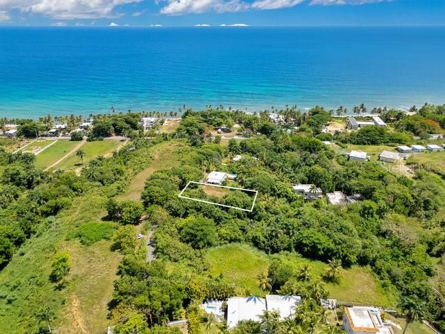 En Venta: $450,000 (0.41 acres)