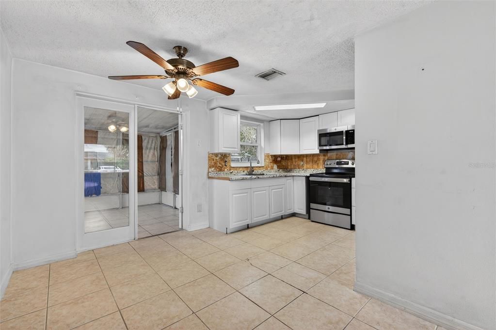 待售: $99,000 (2 贝兹, 1 浴室, 840 平方英尺)