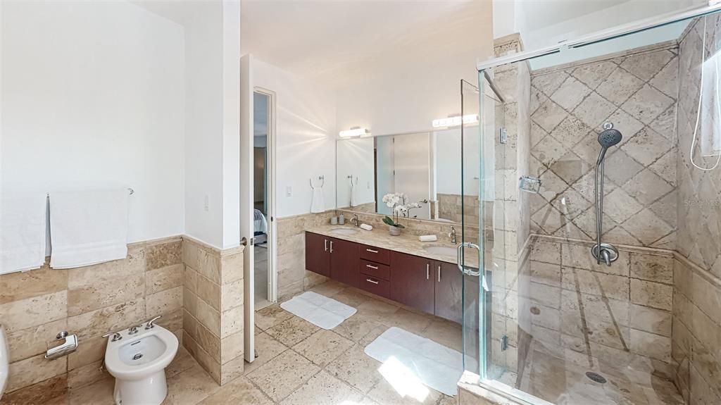 For Rent: $7,500 (4 beds, 3 baths, 4100 Square Feet)