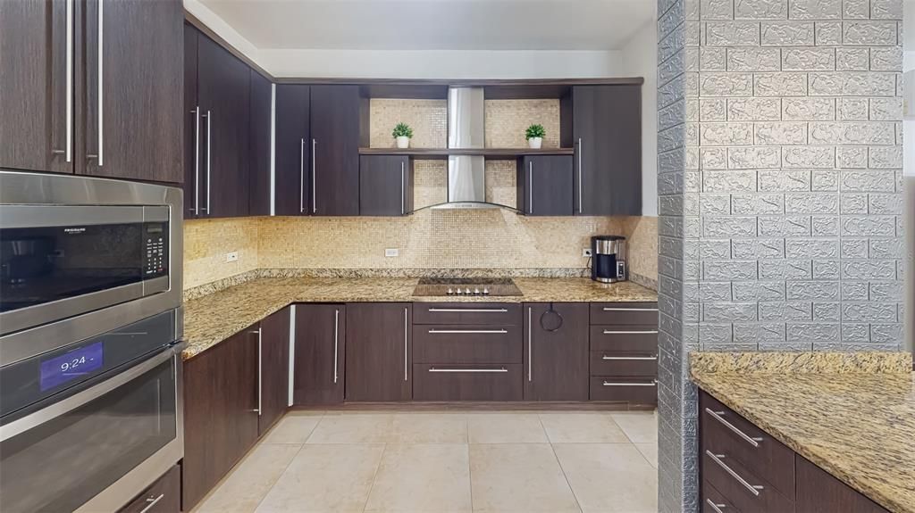 For Rent: $7,500 (4 beds, 3 baths, 4100 Square Feet)