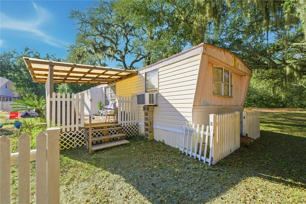 For Sale: $340,000 (5 beds, 4 baths, 3318 Square Feet)