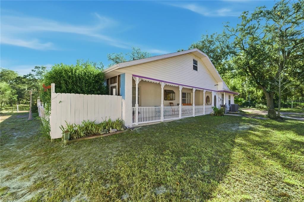 For Sale: $340,000 (5 beds, 4 baths, 3318 Square Feet)