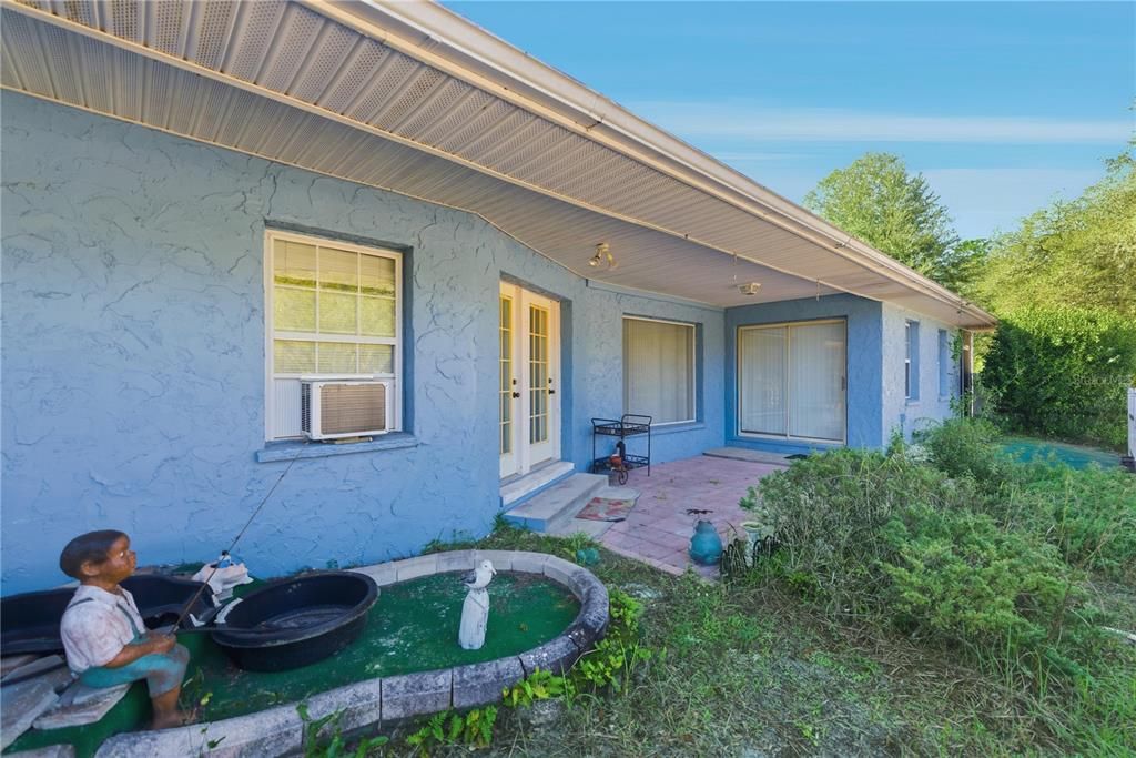 For Sale: $340,000 (5 beds, 4 baths, 3318 Square Feet)