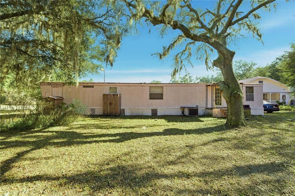 For Sale: $340,000 (5 beds, 4 baths, 3318 Square Feet)