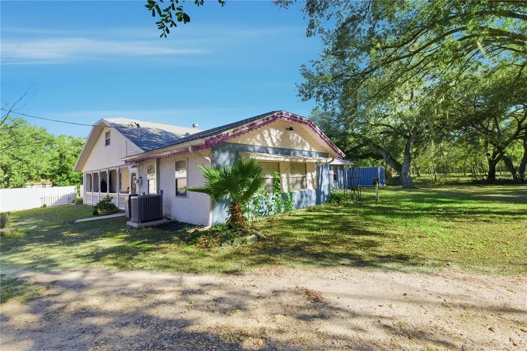 For Sale: $340,000 (5 beds, 4 baths, 3318 Square Feet)