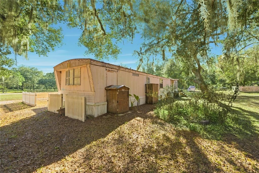 For Sale: $340,000 (5 beds, 4 baths, 3318 Square Feet)