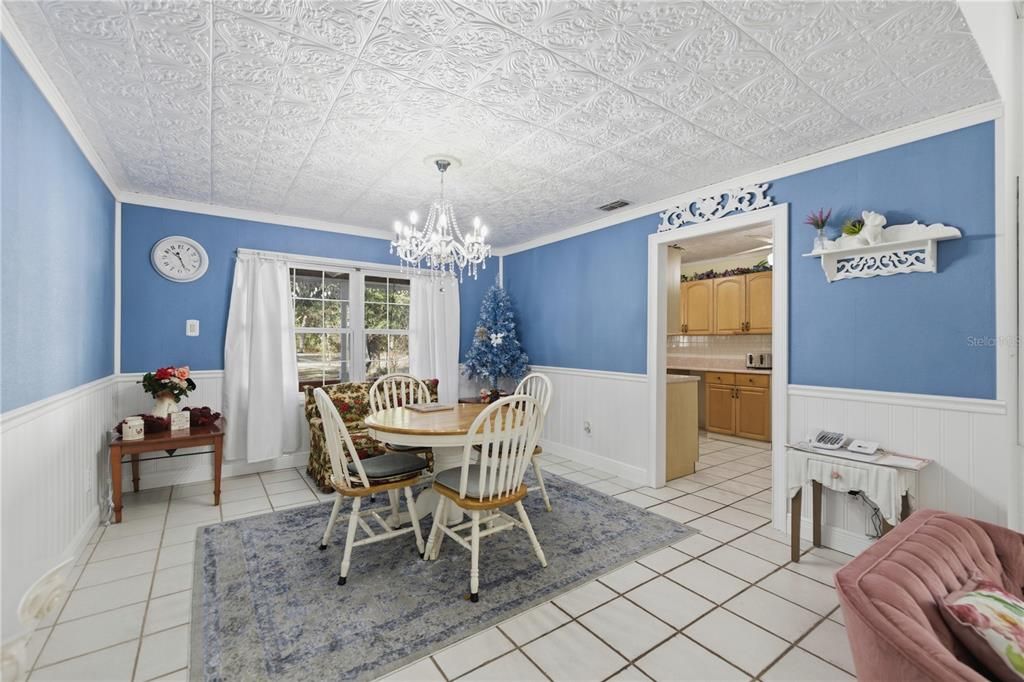 For Sale: $340,000 (5 beds, 4 baths, 3318 Square Feet)