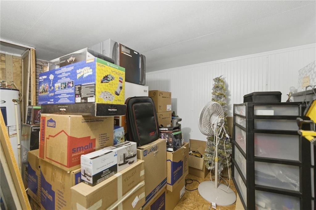 For Sale: $340,000 (5 beds, 4 baths, 3318 Square Feet)