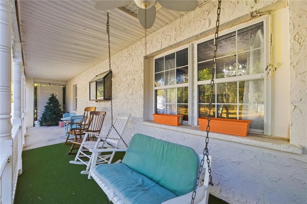 For Sale: $340,000 (5 beds, 4 baths, 3318 Square Feet)