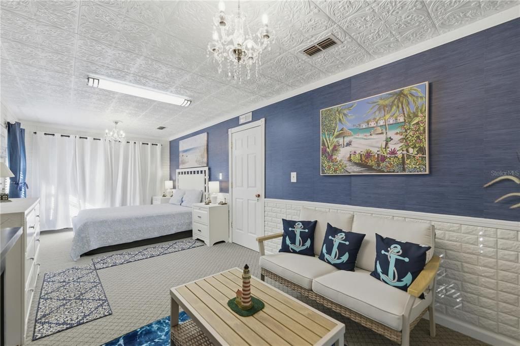 For Sale: $340,000 (5 beds, 4 baths, 3318 Square Feet)