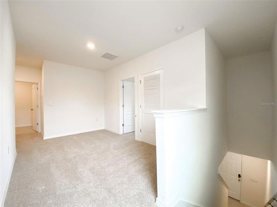 For Sale: $384,000 (5 beds, 3 baths, 2522 Square Feet)