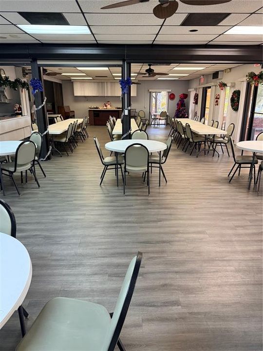 На продажу: $140,000 (2 спален, 2 ванн, 840 Квадратных фут)