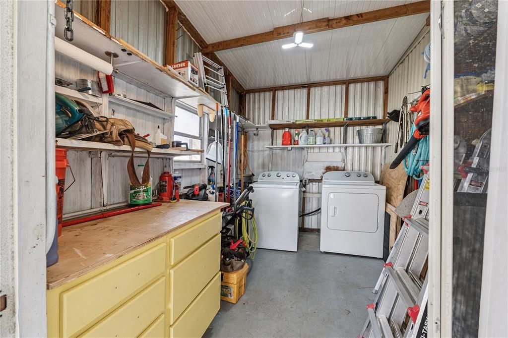 На продажу: $140,000 (2 спален, 2 ванн, 840 Квадратных фут)