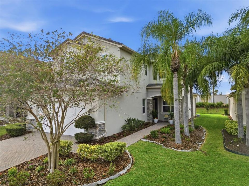 For Sale: $649,900 (4 beds, 4 baths, 2728 Square Feet)