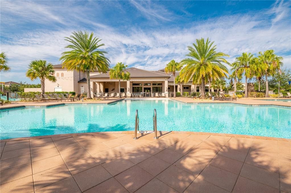 For Sale: $649,900 (4 beds, 4 baths, 2728 Square Feet)