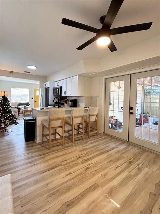 For Rent: $2,700 (3 beds, 2 baths, 1080 Square Feet)