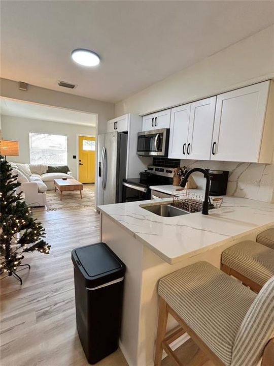 For Rent: $2,700 (3 beds, 2 baths, 1080 Square Feet)