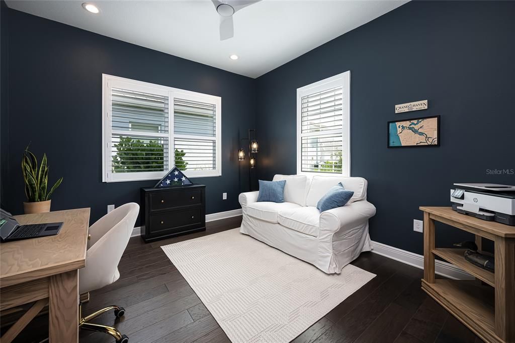 En Venta: $799,000 (3 camas, 2 baños, 2327 Pies cuadrados)