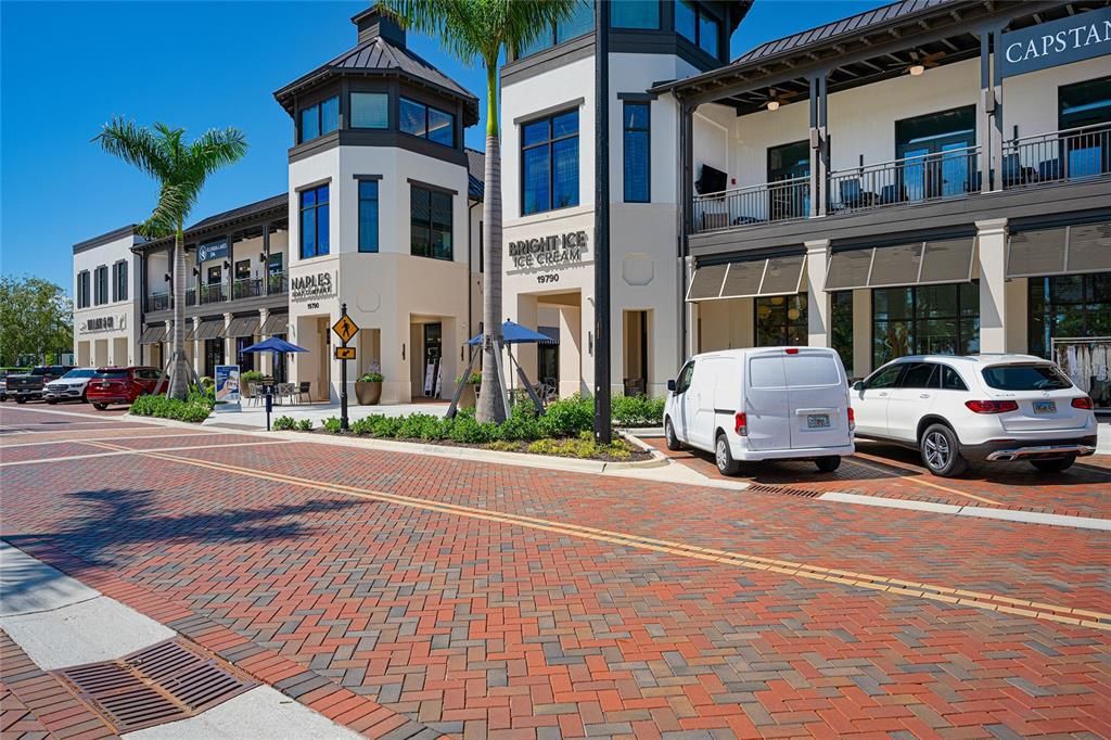 En Venta: $799,000 (3 camas, 2 baños, 2327 Pies cuadrados)