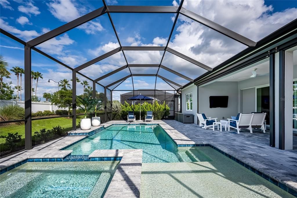 En Venta: $799,000 (3 camas, 2 baños, 2327 Pies cuadrados)