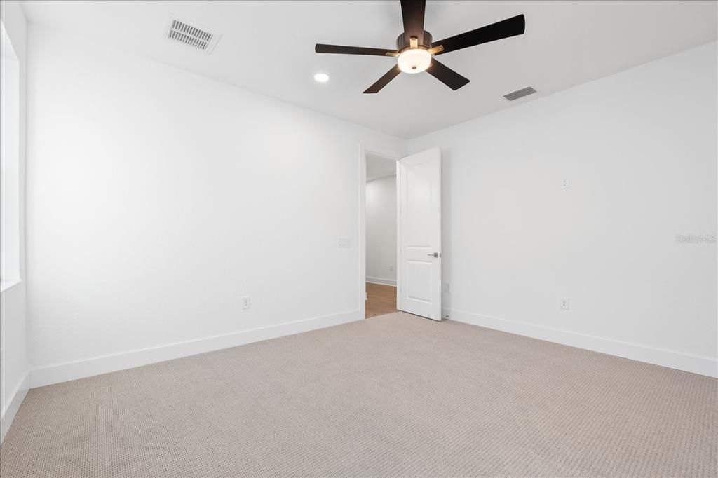 En Renta: $6,000 (3 camas, 3 baños, 2907 Pies cuadrados)