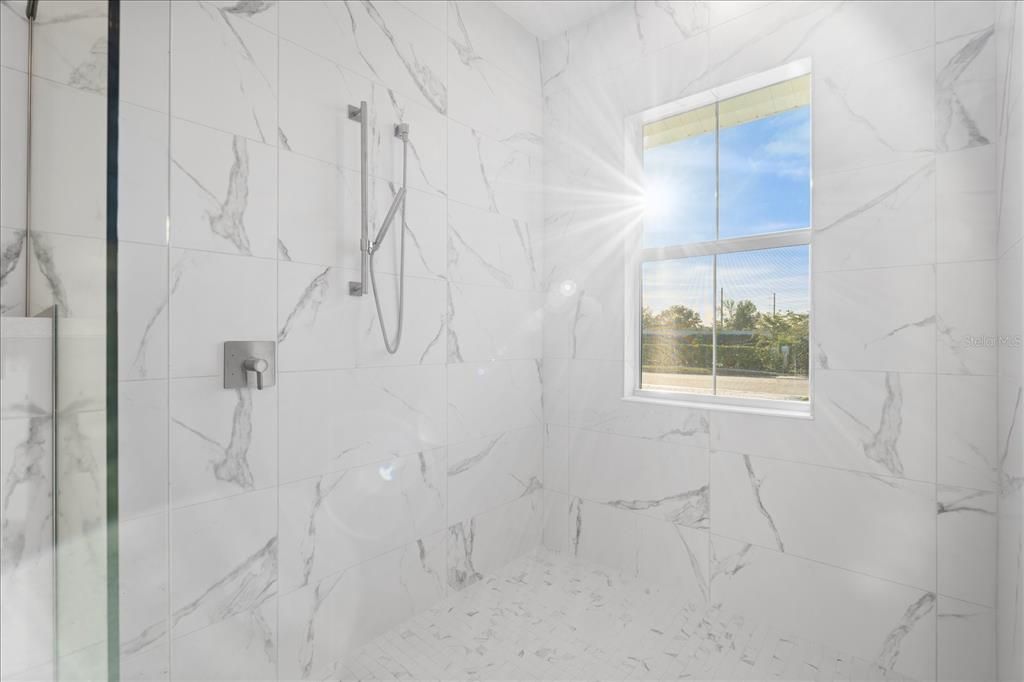 En Renta: $6,000 (3 camas, 3 baños, 2907 Pies cuadrados)