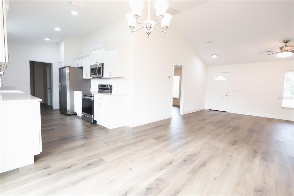 En Renta: $1,900 (3 camas, 2 baños, 1338 Pies cuadrados)