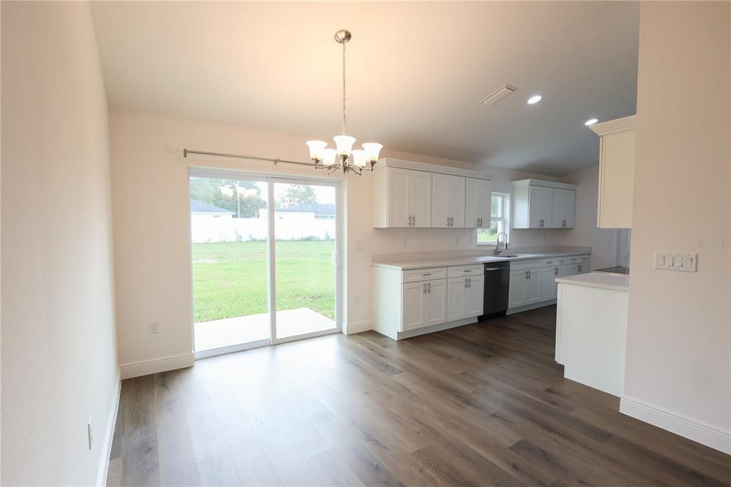 En Renta: $1,900 (3 camas, 2 baños, 1338 Pies cuadrados)