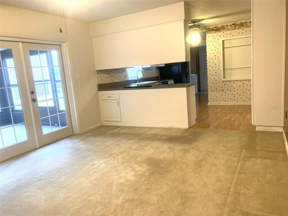 For Sale: $324,900 (3 beds, 2 baths, 1741 Square Feet)