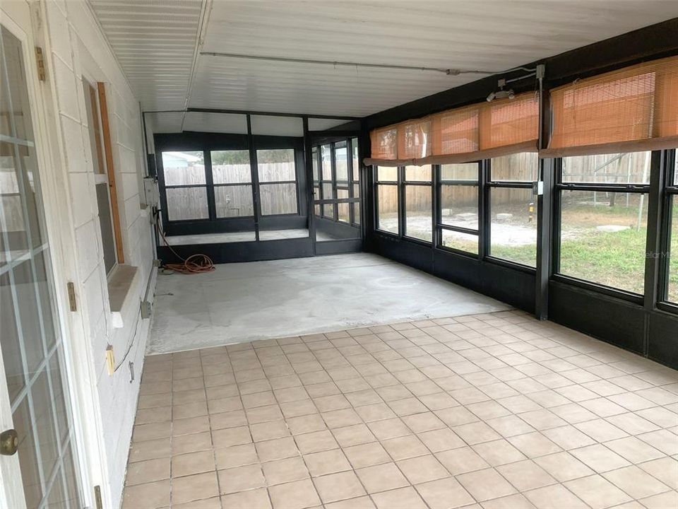 For Sale: $324,900 (3 beds, 2 baths, 1741 Square Feet)