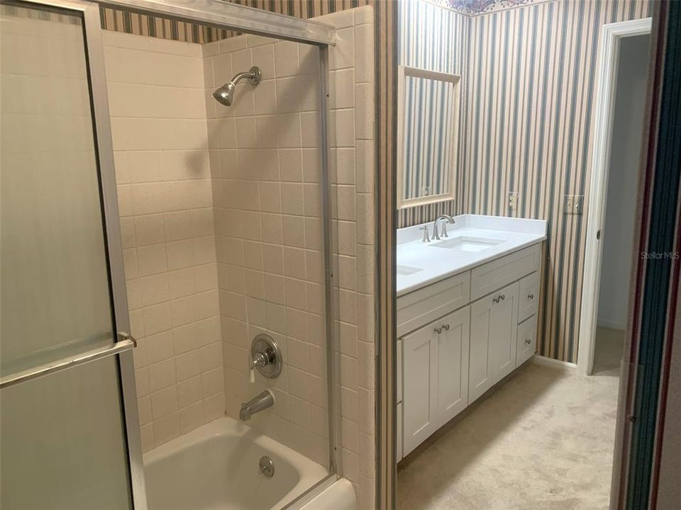 For Sale: $324,900 (3 beds, 2 baths, 1741 Square Feet)