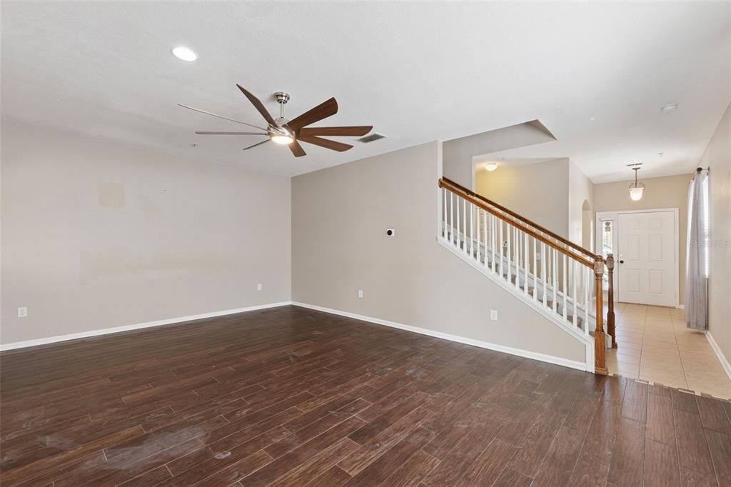 待售: $355,000 (3 贝兹, 2 浴室, 2165 平方英尺)