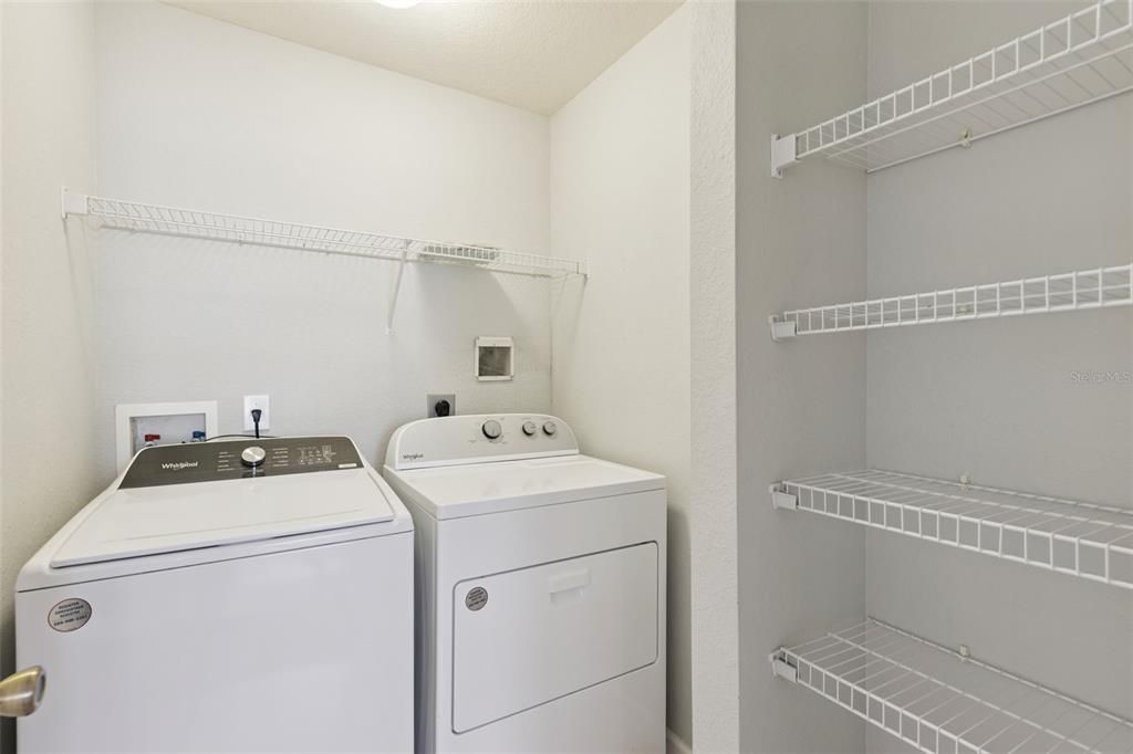 待售: $355,000 (3 贝兹, 2 浴室, 2165 平方英尺)