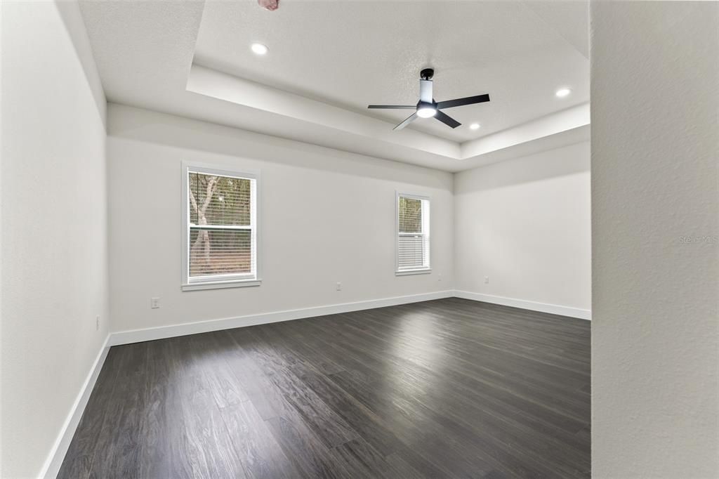 待售: $449,000 (4 贝兹, 3 浴室, 2345 平方英尺)