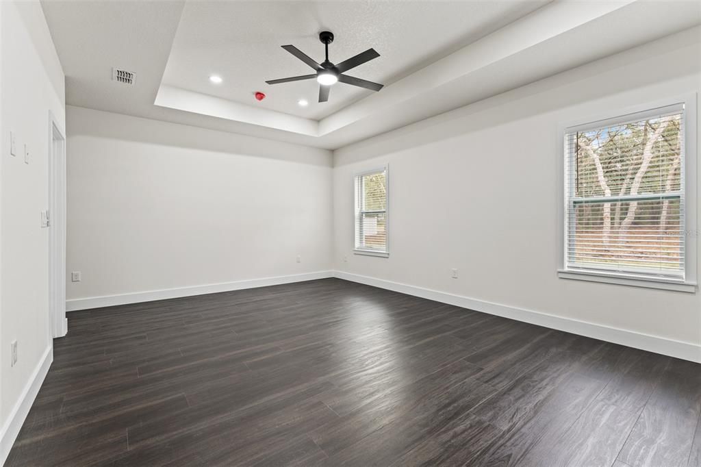 待售: $449,000 (4 贝兹, 3 浴室, 2345 平方英尺)