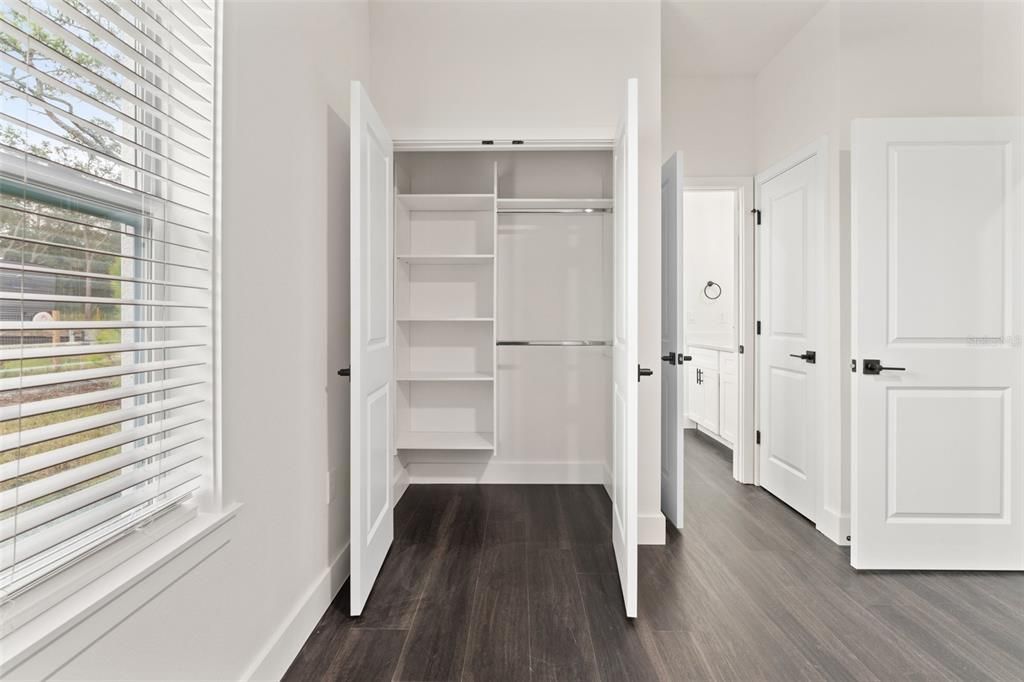 待售: $449,000 (4 贝兹, 3 浴室, 2345 平方英尺)