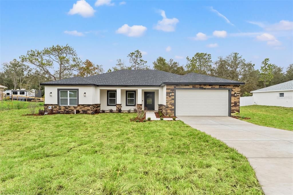 待售: $449,000 (4 贝兹, 3 浴室, 2345 平方英尺)