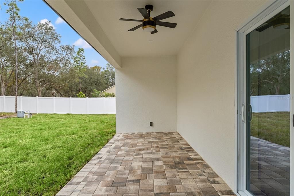 待售: $449,000 (4 贝兹, 3 浴室, 2345 平方英尺)