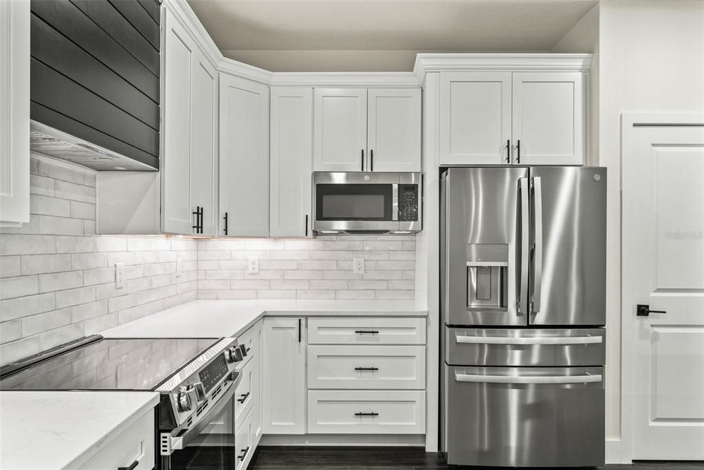 待售: $449,000 (4 贝兹, 3 浴室, 2345 平方英尺)