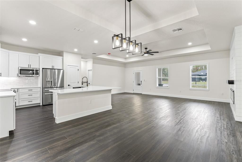 待售: $449,000 (4 贝兹, 3 浴室, 2345 平方英尺)