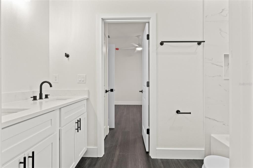 待售: $449,000 (4 贝兹, 3 浴室, 2345 平方英尺)