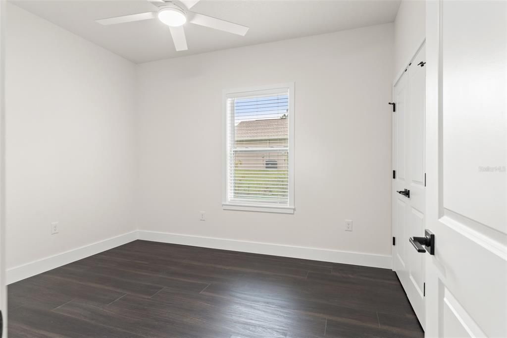 待售: $449,000 (4 贝兹, 3 浴室, 2345 平方英尺)