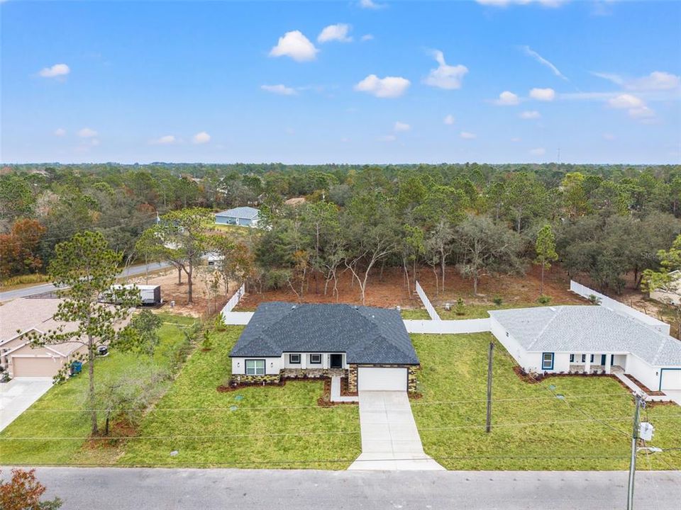 待售: $449,000 (4 贝兹, 3 浴室, 2345 平方英尺)