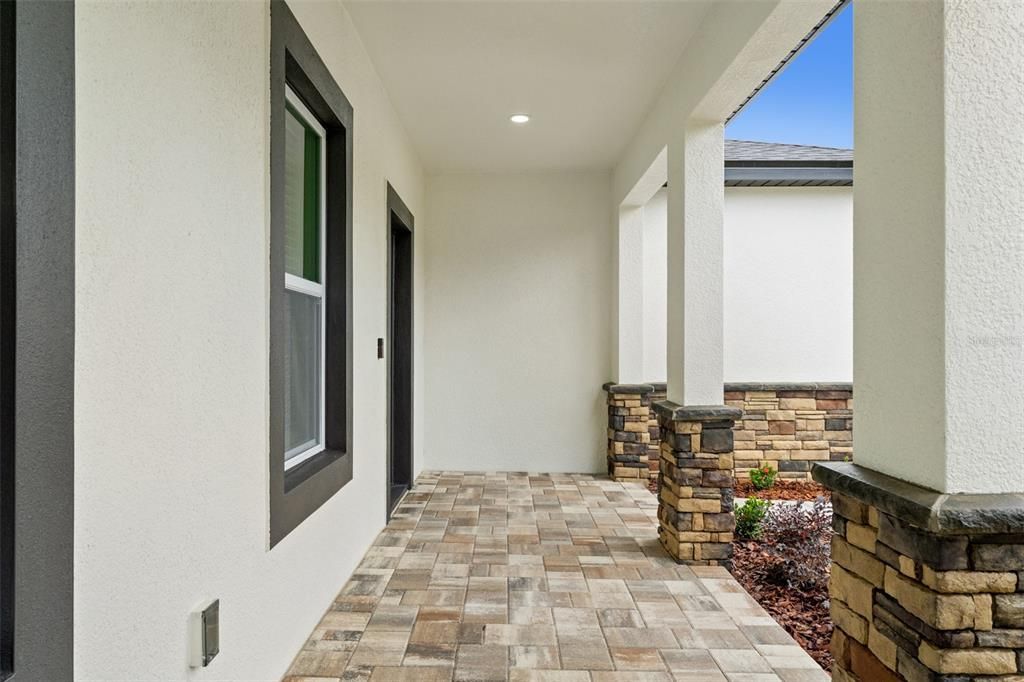 待售: $449,000 (4 贝兹, 3 浴室, 2345 平方英尺)