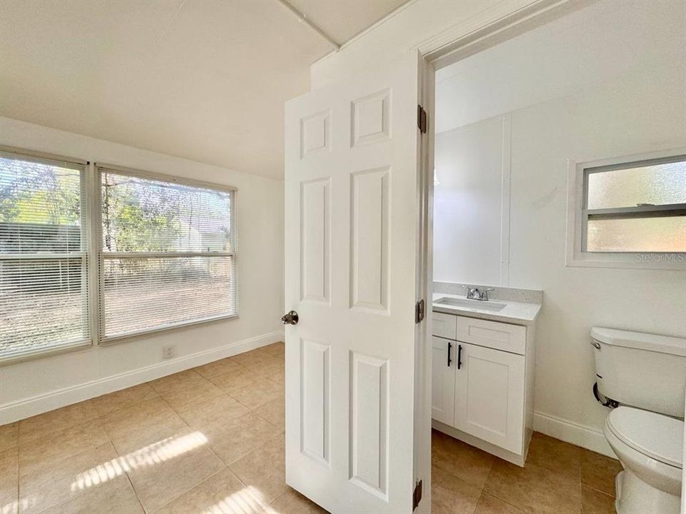 В аренду: $1,600 (2 спален, 1 ванн, 1000 Квадратных фут)