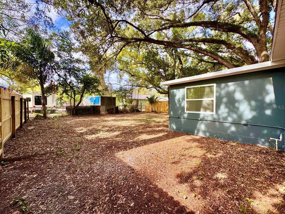 В аренду: $1,600 (2 спален, 1 ванн, 1000 Квадратных фут)