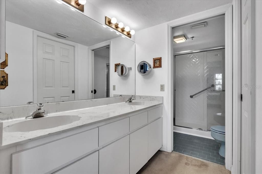 For Sale: $190,000 (2 beds, 2 baths, 1405 Square Feet)