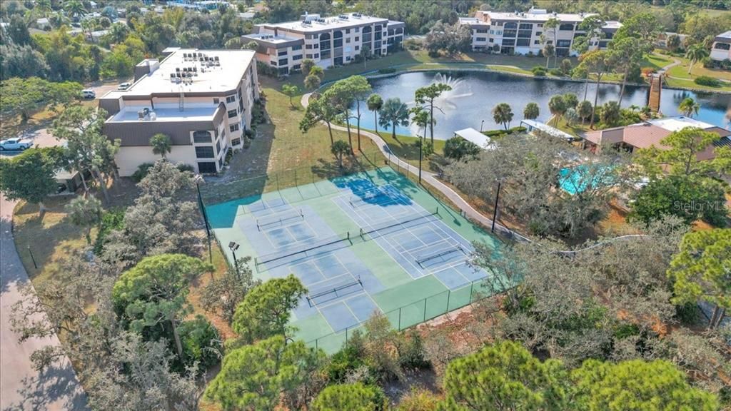 For Sale: $190,000 (2 beds, 2 baths, 1405 Square Feet)