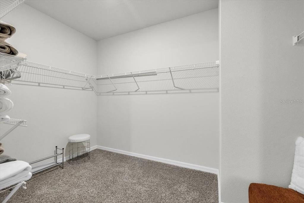 En Venta: $335,000 (4 camas, 2 baños, 1680 Pies cuadrados)